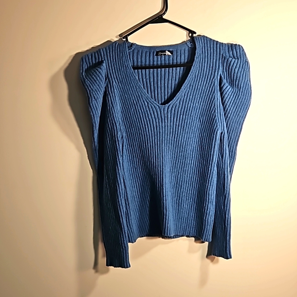 Vneck size lg sweater.